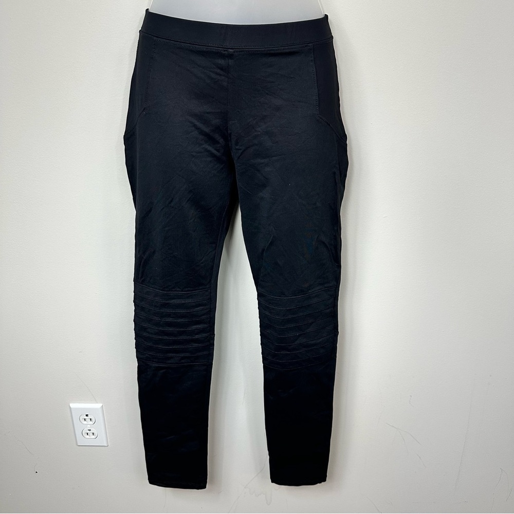 Zara Black Pants in Size Medium